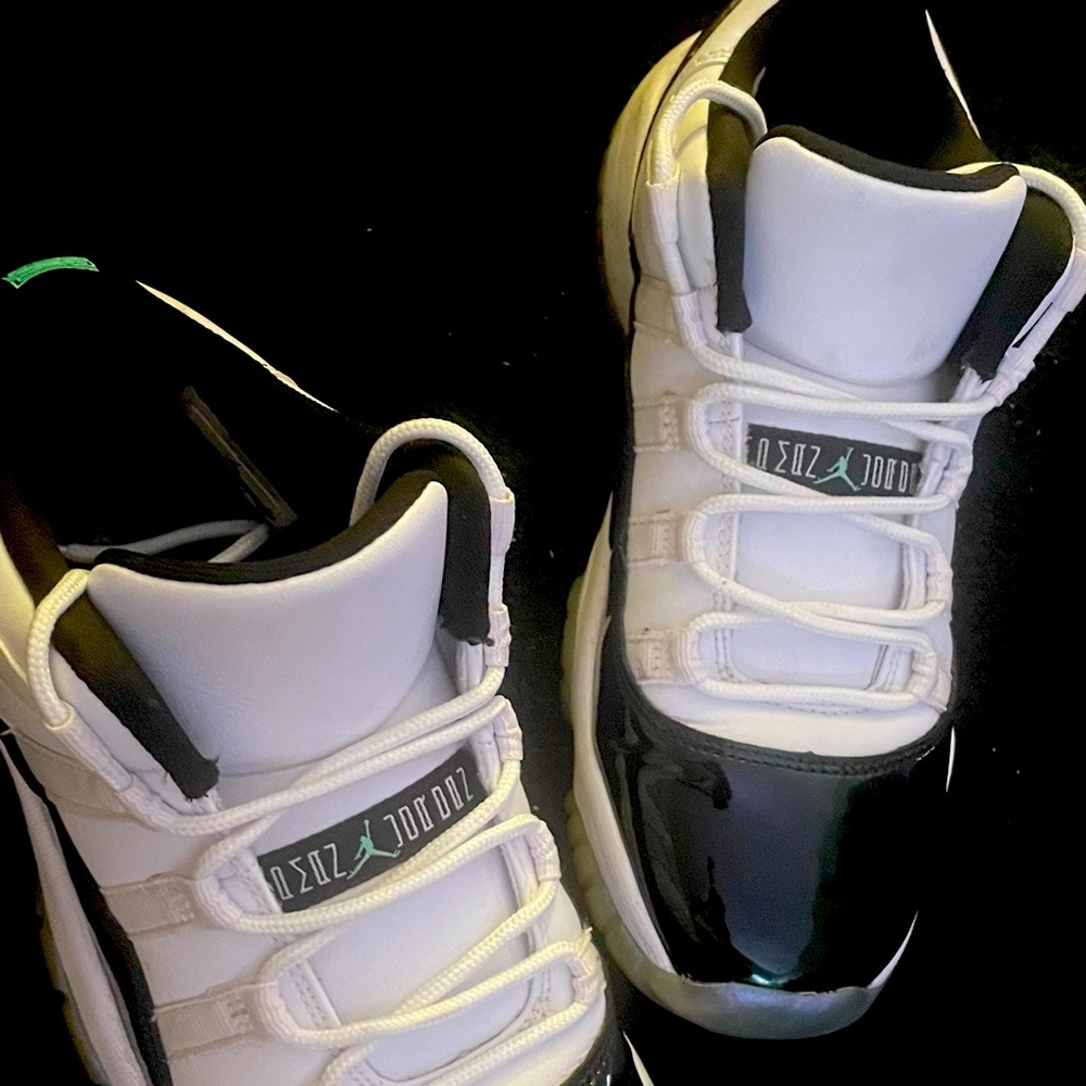 White and Black Jordan 11 Low- Size 6 Youth